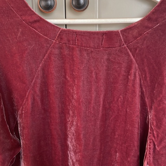 Velvet By Graham & Spencer Puff Sleeve Top - Picture 6 of 8